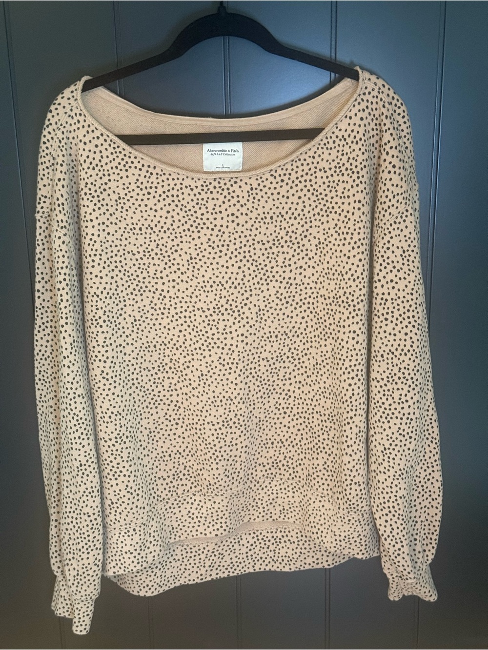 🐆 Abercrombie & Fitch Women’s Soft A&F Wide Neck Sweatshirt Cheetah Dot - Size L